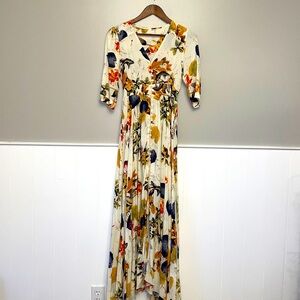 Chic Floral Maxi Dress - Cream Multicolor